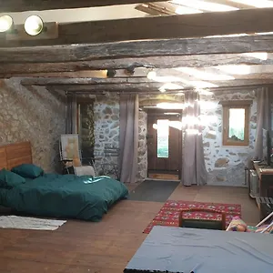 https://chez-patoue.midi-pyreneeshotels.com